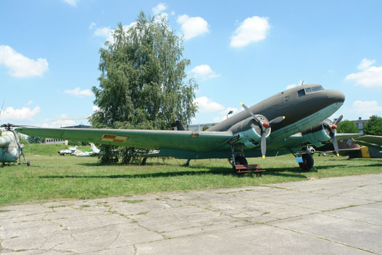 Lisunow Li-2T
