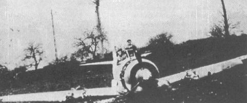Rozbity Bloch 151 jednego z polskich pilotów  z GC II/10, który brał udział  w walce 7 czerwca 1940 roku