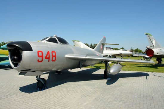 MiG-17PF